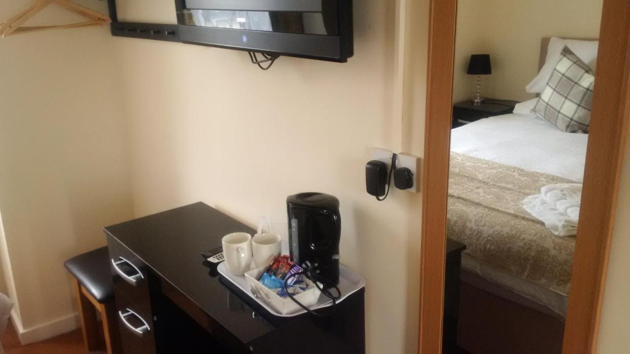 The Edinburgh Castle Bed & Breakfast Holyhead Ngoại thất bức ảnh