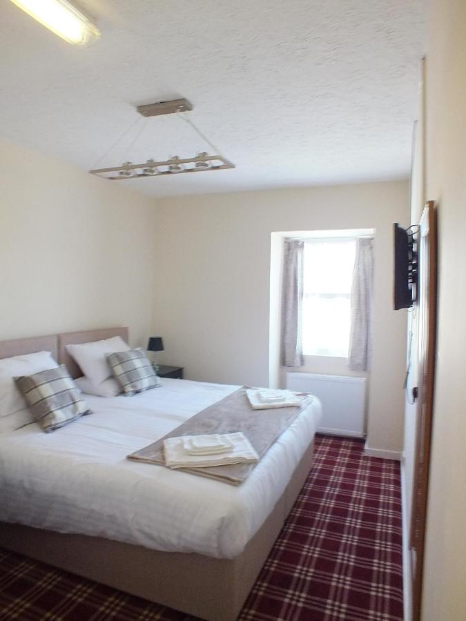 The Edinburgh Castle Bed & Breakfast Holyhead Ngoại thất bức ảnh