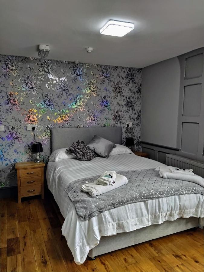 The Edinburgh Castle Bed & Breakfast Holyhead Ngoại thất bức ảnh